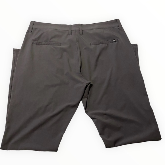 Travis Mathew Golf Pants Lot of 2 Black & Grey Lightweight Men’s Size 36 - Picture 4 of 10